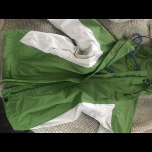 Green Columbia jacket wind breaker